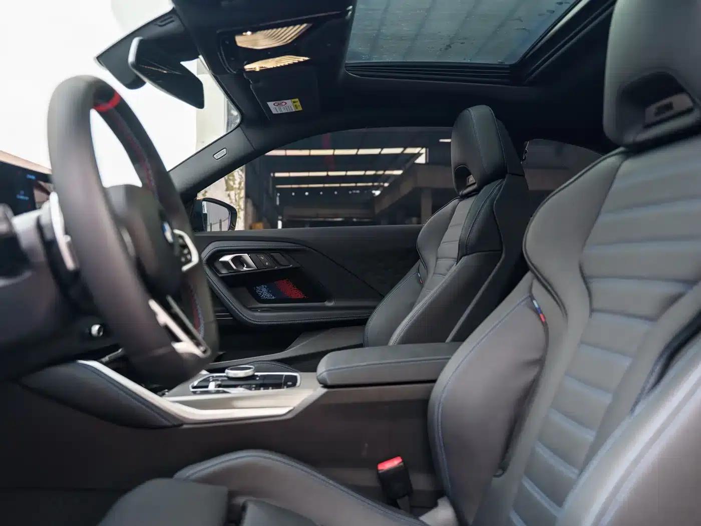 2025 BMW M240i xDrive — миниатюра 13