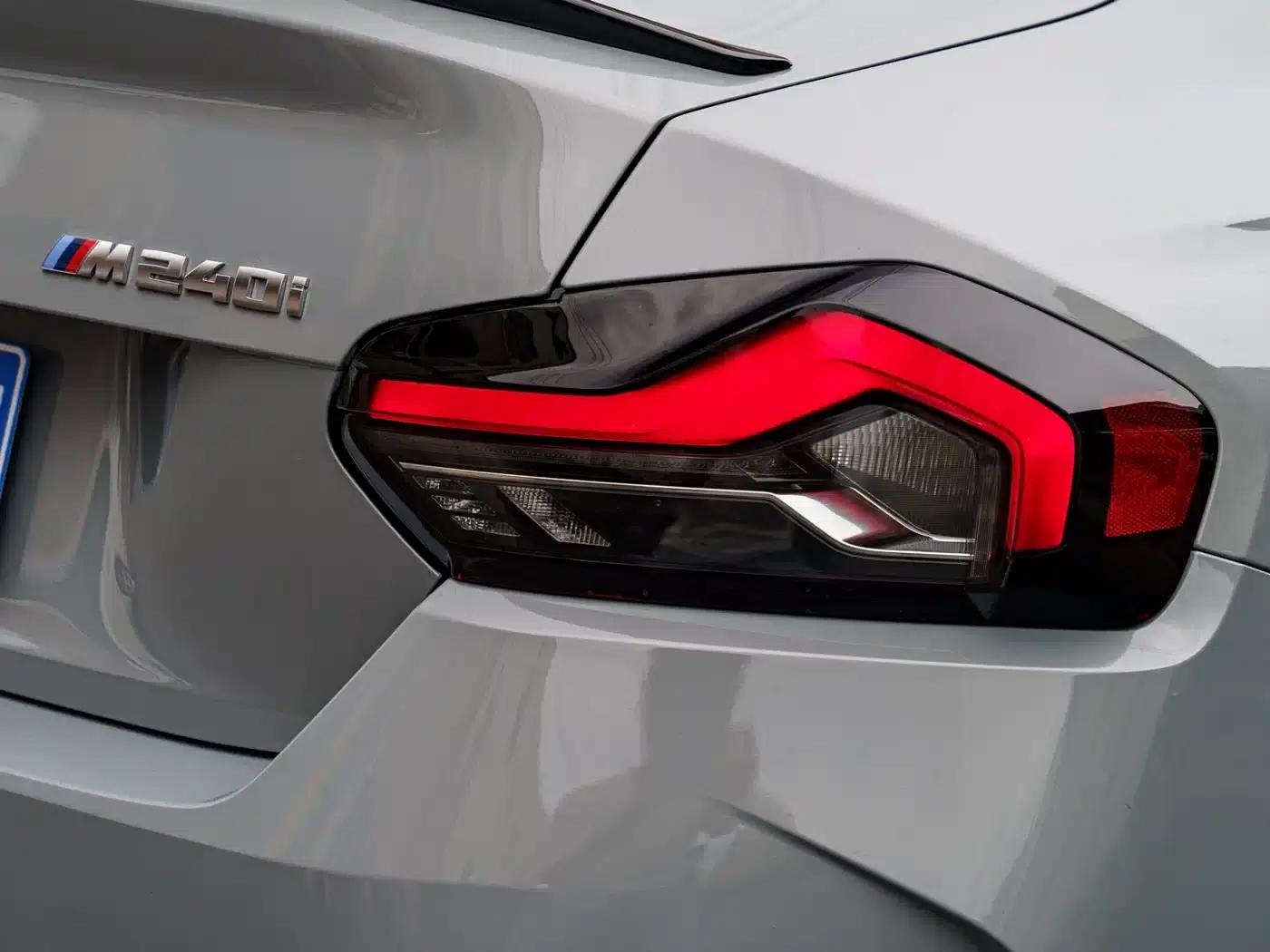 2025 BMW M240i xDrive — миниатюра 6