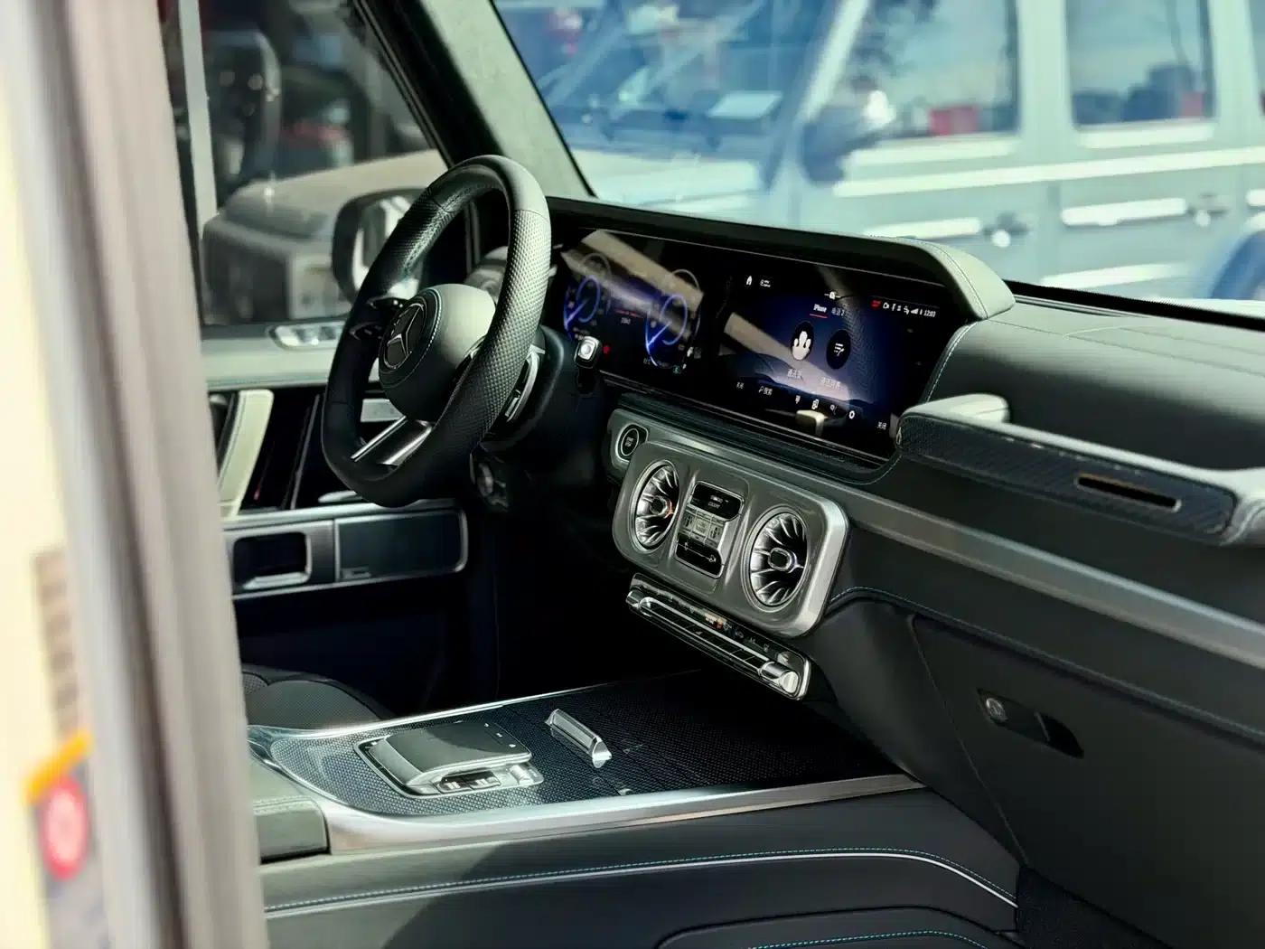 Mercedes-Benz G-Class PHEV 2025 G580 First Edition — миниатюра 21