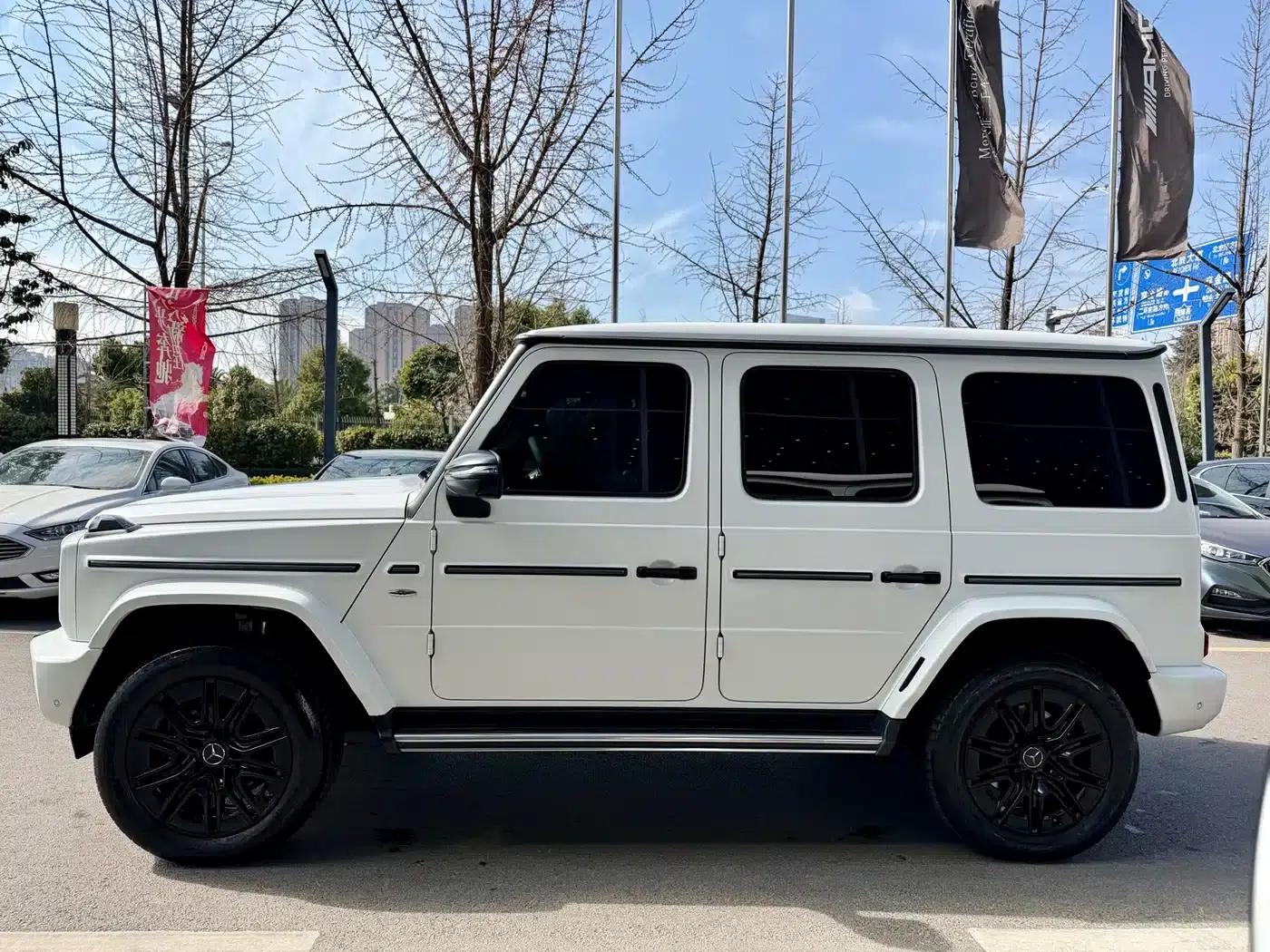 Mercedes-Benz G-Class PHEV 2025 G580 First Edition — миниатюра 9