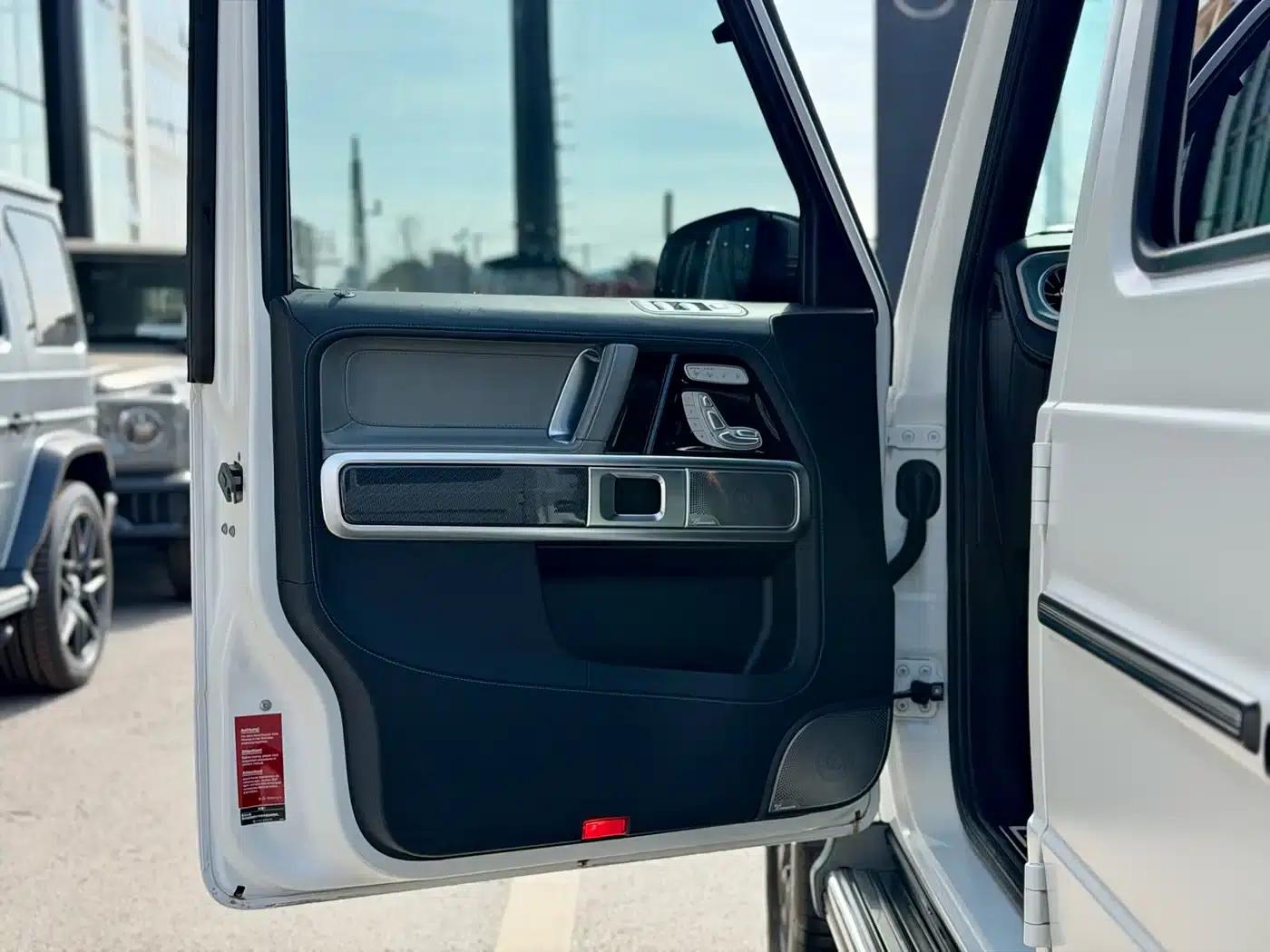 Mercedes-Benz G-Class PHEV 2025 G580 First Edition — миниатюра 10