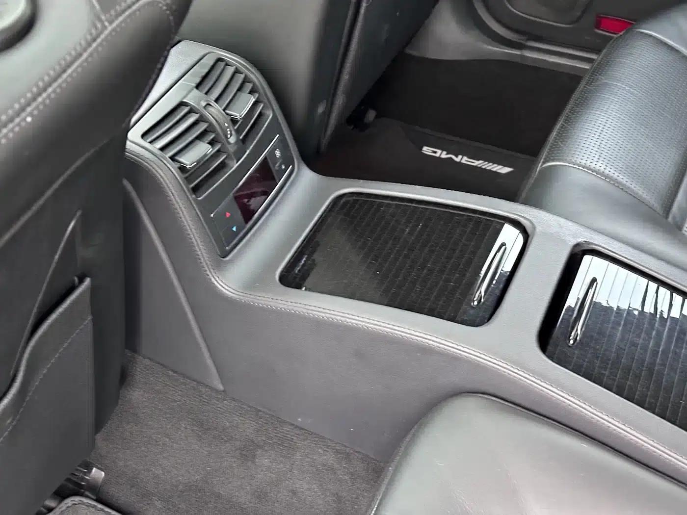 2012 Mercedes-Benz CLS AMG, AMG CLS 63 — миниатюра 12