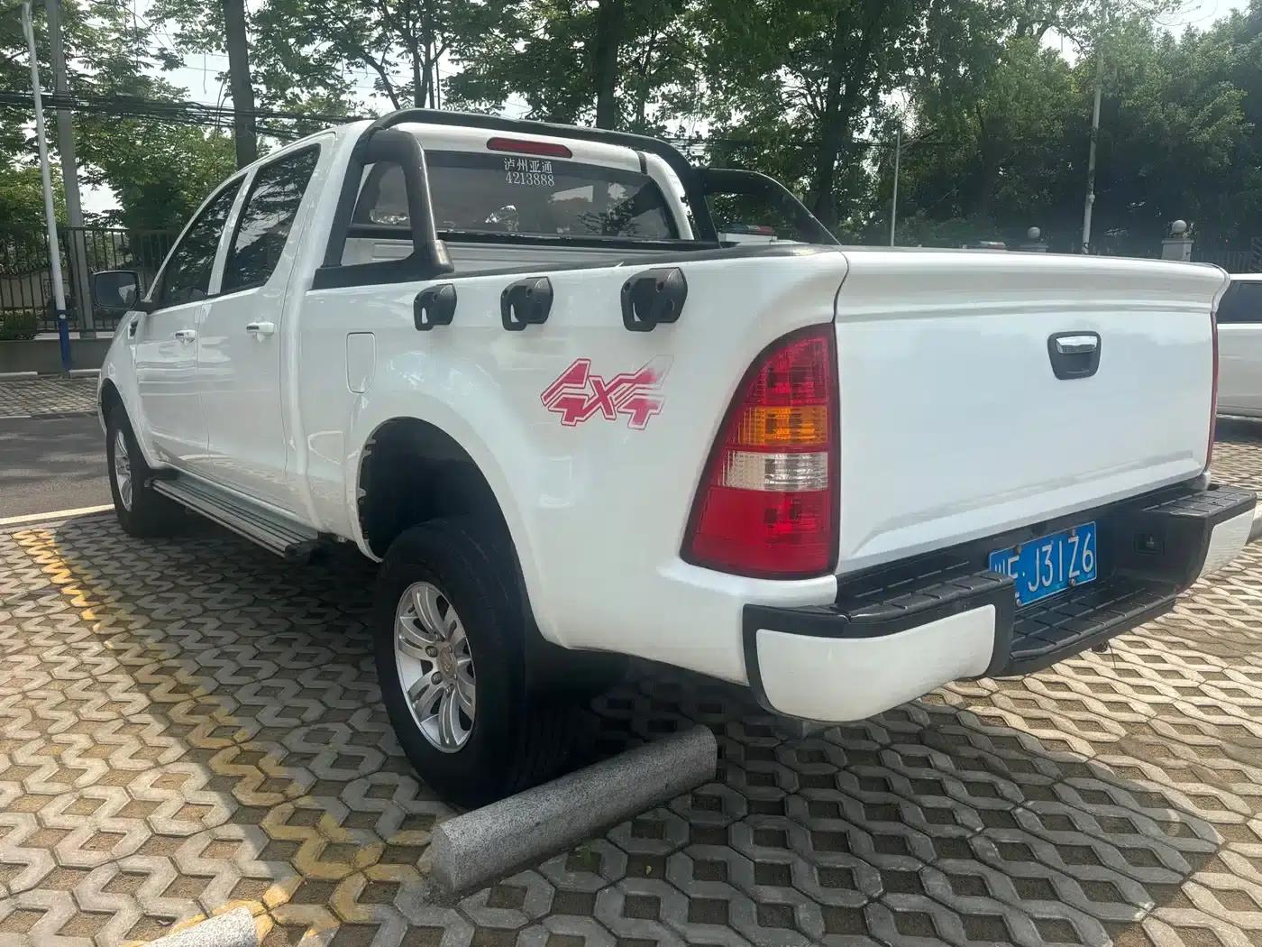 Tunland 2019 2.8T E3 70th Anniversary 4WD Comfort Edition with High Cargo Platform and Long Wheelbase 4J28TC4 — миниатюра 5