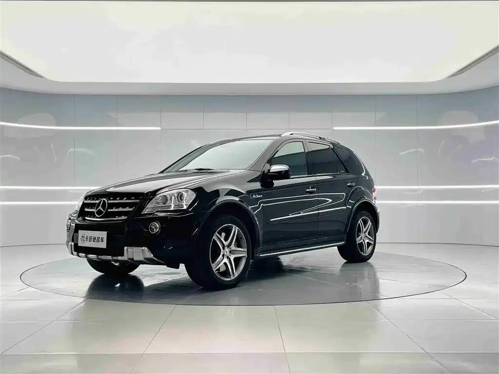2011 Mercedes-Benz M-Class AMG ML 63 — миниатюра 1
