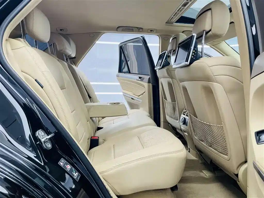 2011 Mercedes-Benz M-Class AMG ML 63 — миниатюра 20