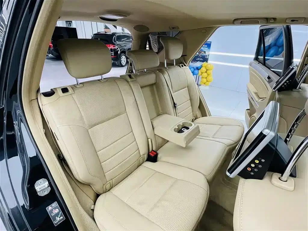 2011 Mercedes-Benz M-Class AMG ML 63 — миниатюра 21