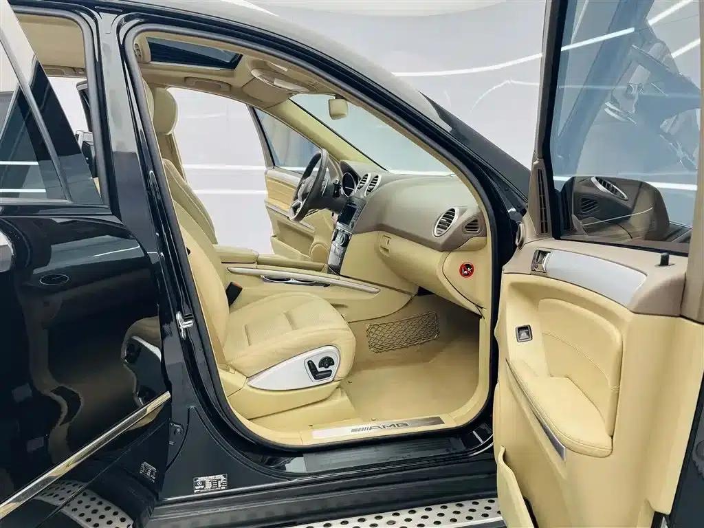 2011 Mercedes-Benz M-Class AMG ML 63 — миниатюра 22