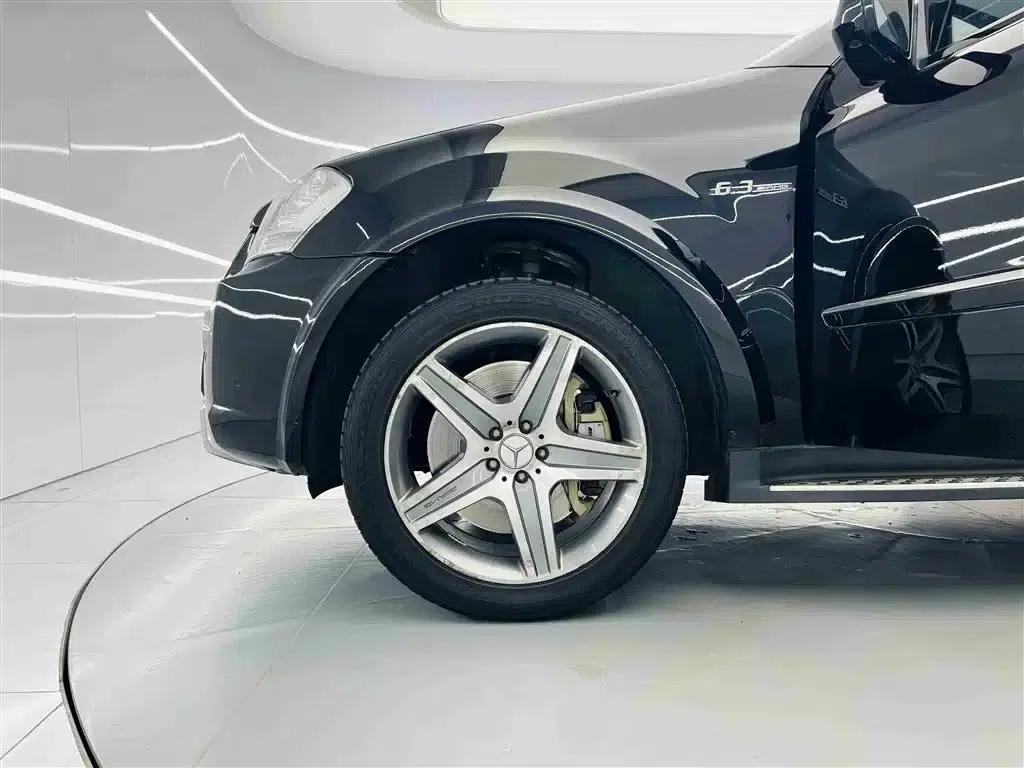 2011 Mercedes-Benz M-Class AMG ML 63 — миниатюра 26