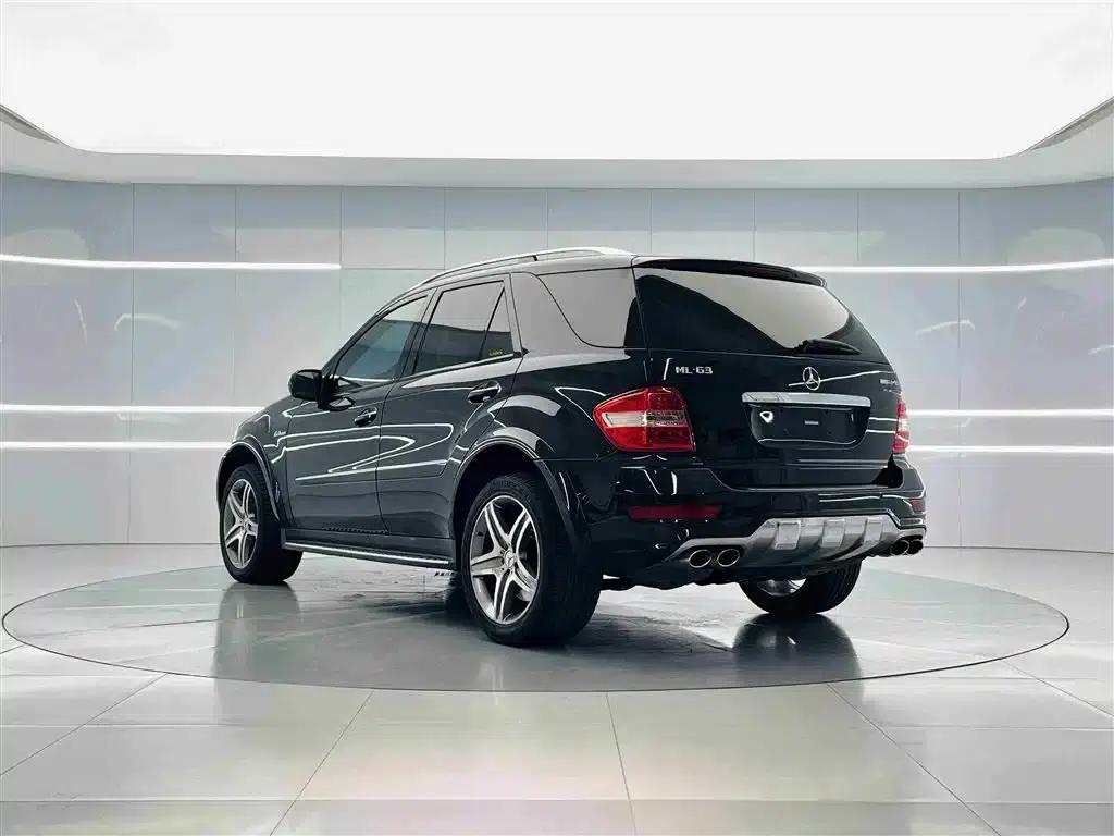 2011 Mercedes-Benz M-Class AMG ML 63 — миниатюра 7
