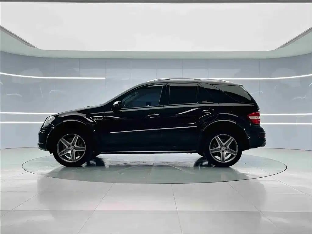 2011 Mercedes-Benz M-Class AMG ML 63 — миниатюра 8