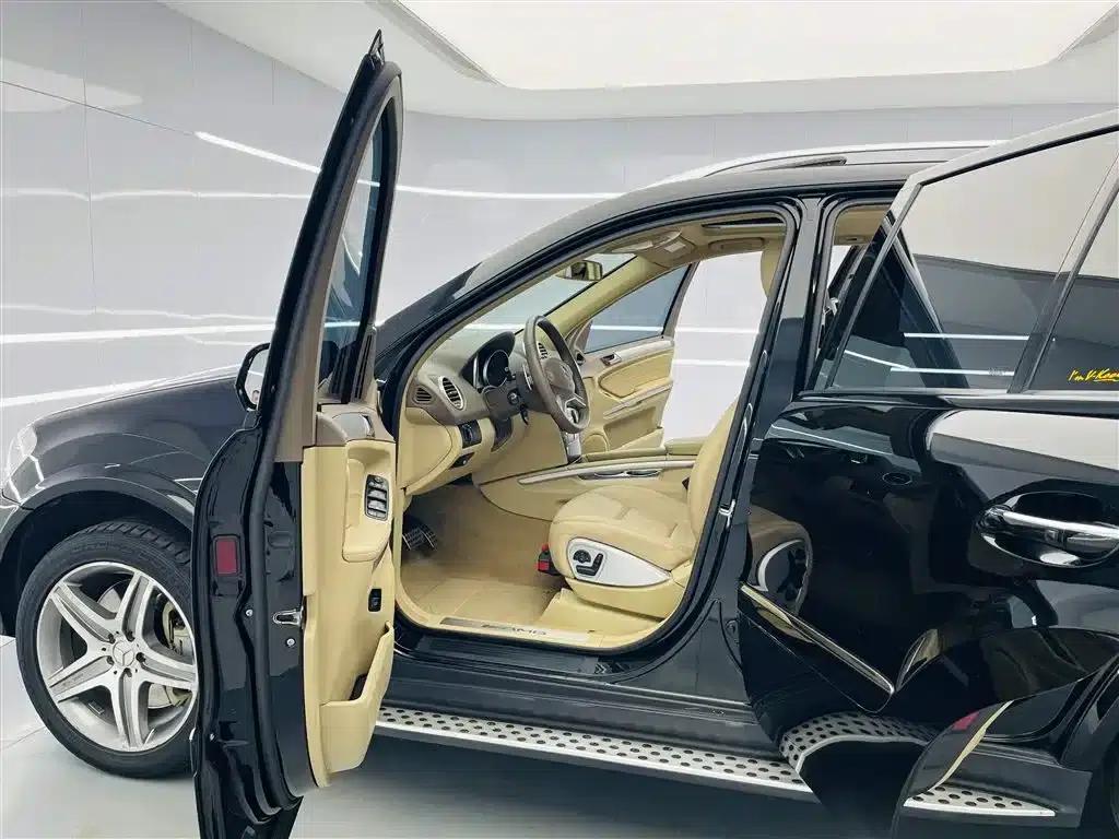 2011 Mercedes-Benz M-Class AMG ML 63 — миниатюра 10