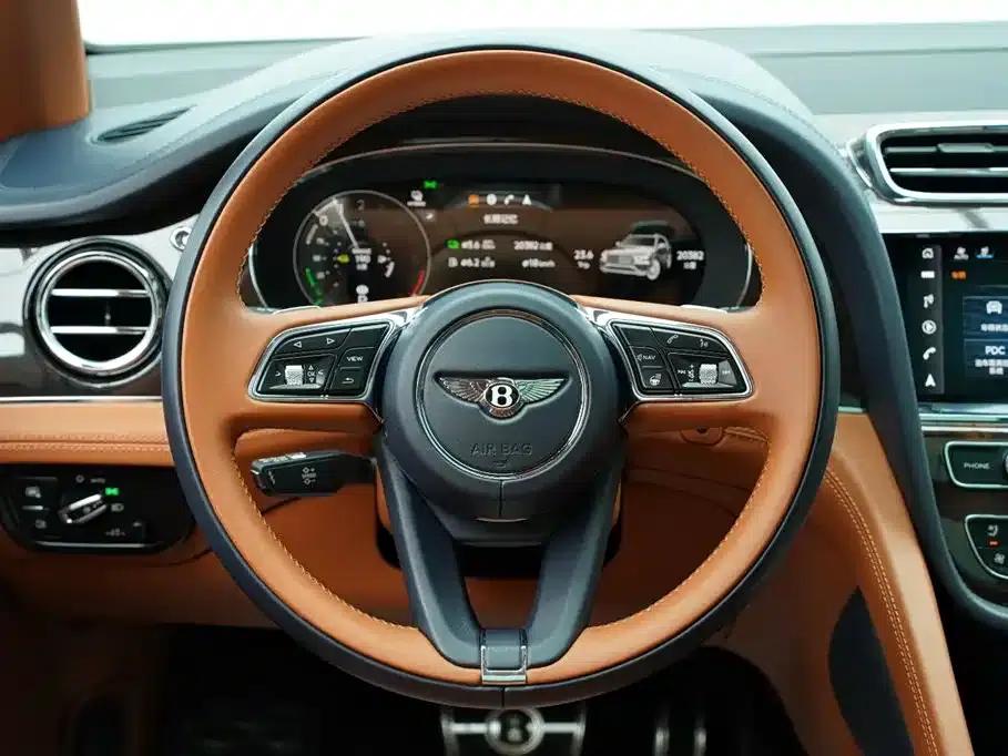 Bentayga Plug-in Hybrid 2021 3.0T PHEV — миниатюра 33