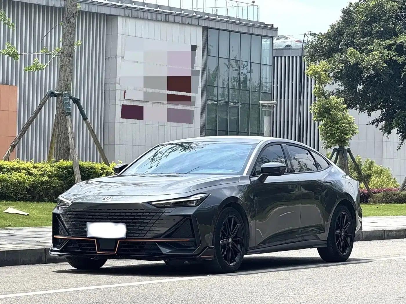 Changan UNI-V 2022 1.5T Sport Edition — миниатюра 1