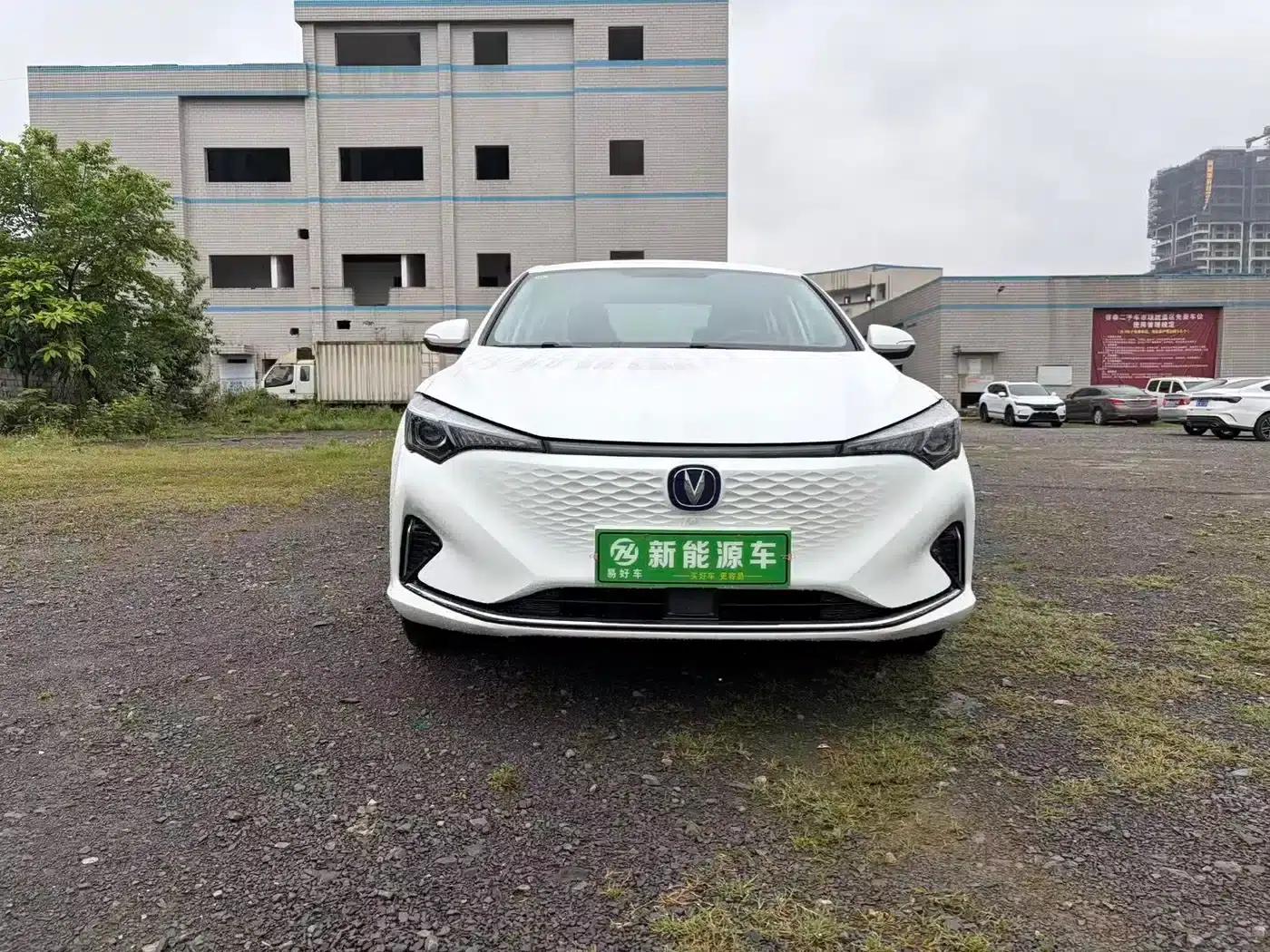 Changan Eado New Energy 2022 EV460 Smart Ride-Hailing Edition (Lithium Iron Phosphate) — миниатюра 3