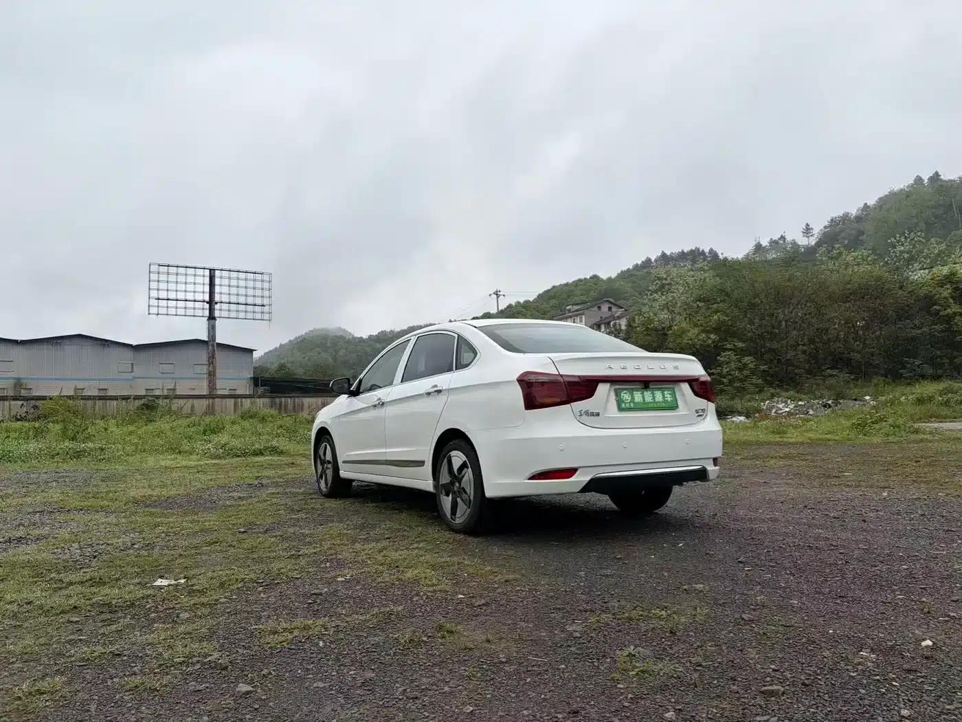 Changan Eado New Energy 2022 EV460 Smart Ride-Hailing Edition (Lithium Iron Phosphate) — миниатюра 9