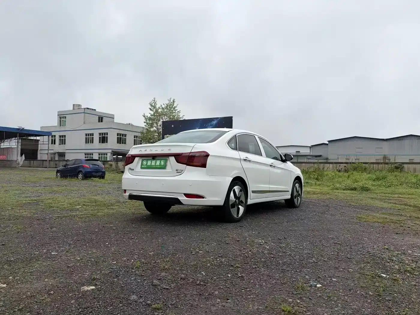 Changan Eado New Energy 2022 EV460 Smart Ride-Hailing Edition (Lithium Iron Phosphate) — миниатюра 10