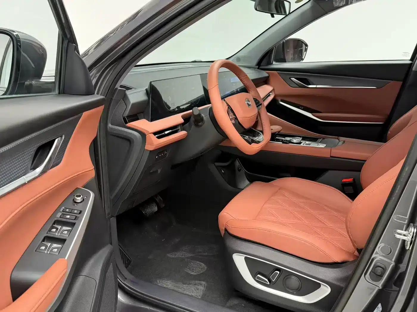 Changan CS75 PLUS Smart Electric iDD 2023 Model Smart Electric iDD Leading Edition — миниатюра 11