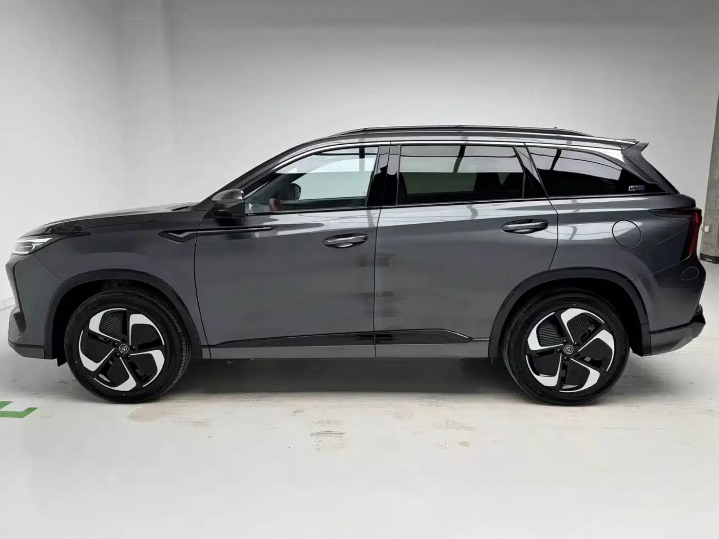 Changan CS75 PLUS Smart Electric iDD 2023 Model Smart Electric iDD Leading Edition — миниатюра 7