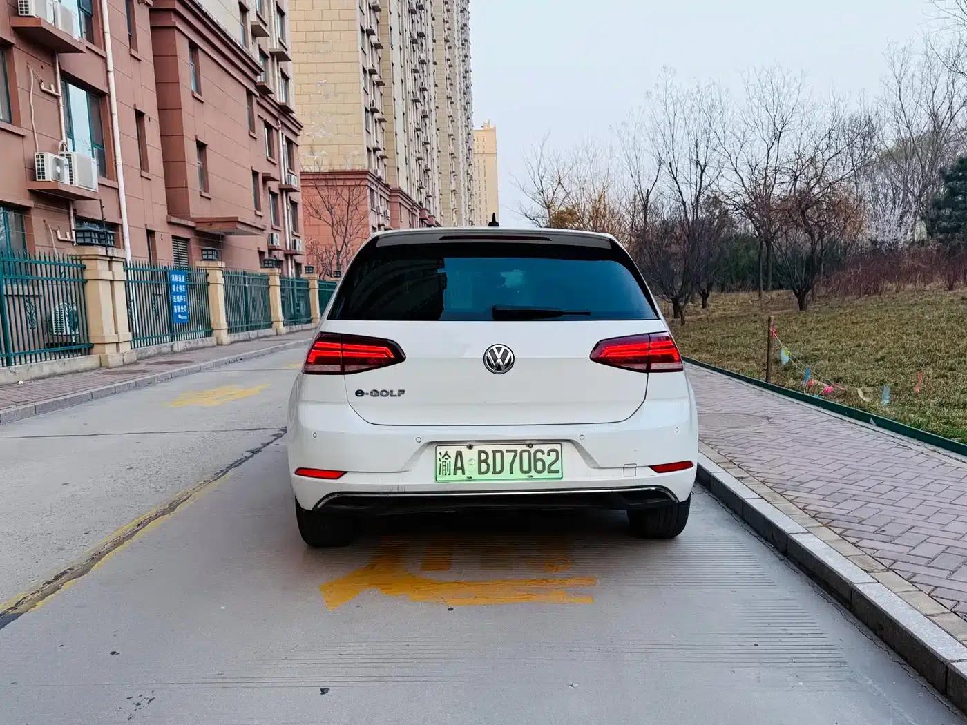 Imported 2018 e-Golf New Energy — миниатюра 4