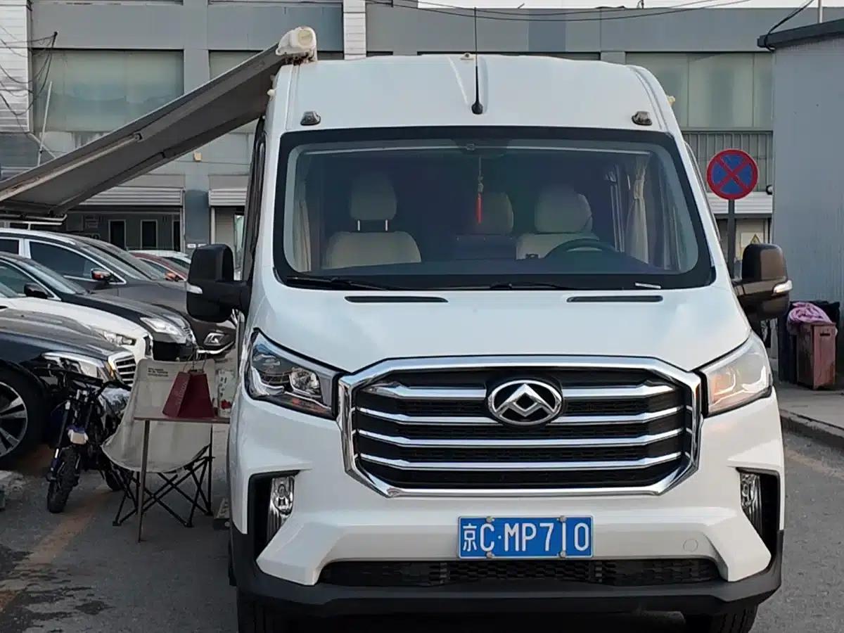 SAIC MAXUS V90 RV 2021 Model 2.0T Traveler V90 Self-propelled Type B Motorhome Luxury Edition with Transverse Bed — миниатюра 2