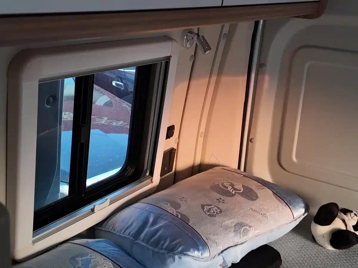 SAIC MAXUS V90 RV 2021 Model 2.0T Traveler V90 Self-propelled Type B Motorhome Luxury Edition with Transverse Bed — миниатюра 19