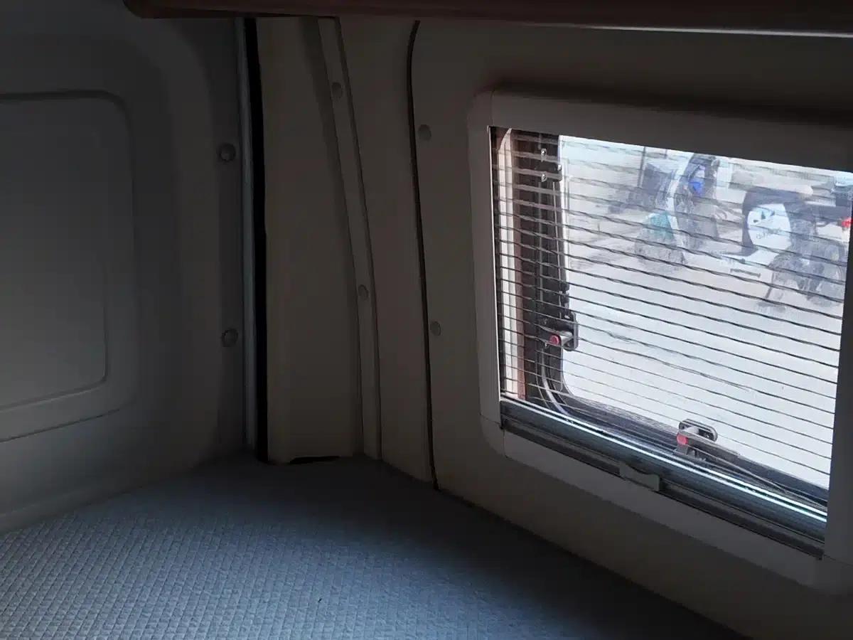 SAIC MAXUS V90 RV 2021 Model 2.0T Traveler V90 Self-propelled Type B Motorhome Luxury Edition with Transverse Bed — миниатюра 21