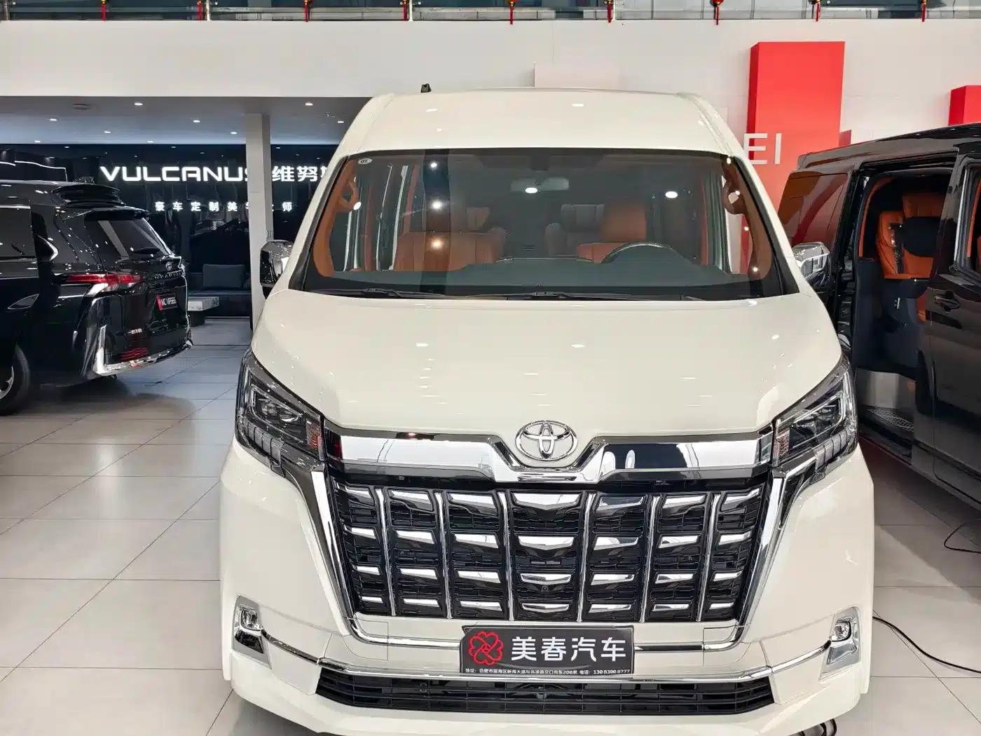 2024 HIACE 2.7L Automatic — миниатюра 2