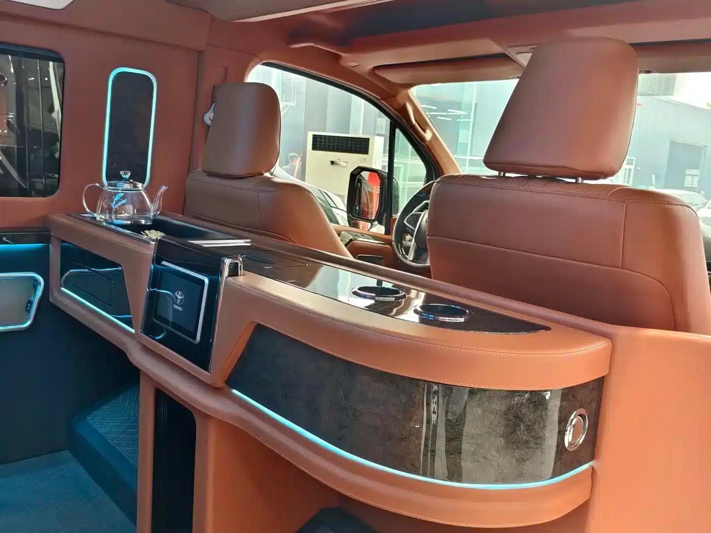 2024 HIACE 2.7L Automatic — миниатюра 6