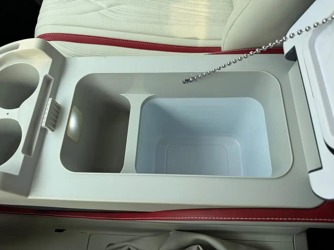 2021 HIACE 3.5L Automatic — миниатюра 11