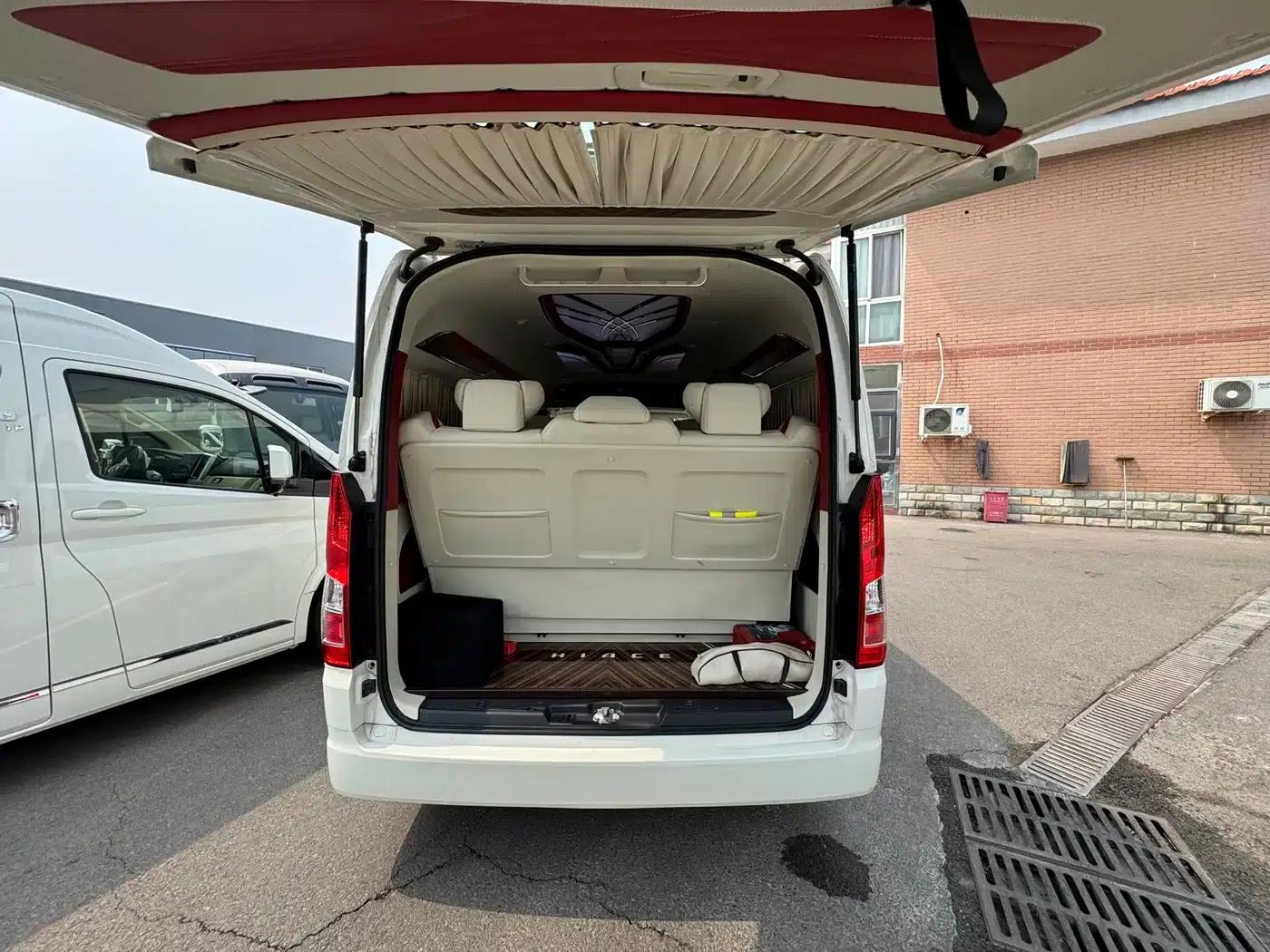 2021 HIACE 3.5L Automatic — миниатюра 28