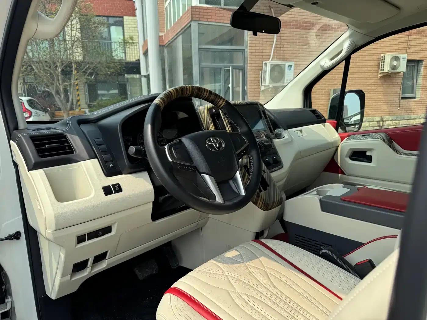 2021 HIACE 3.5L Automatic — миниатюра 8