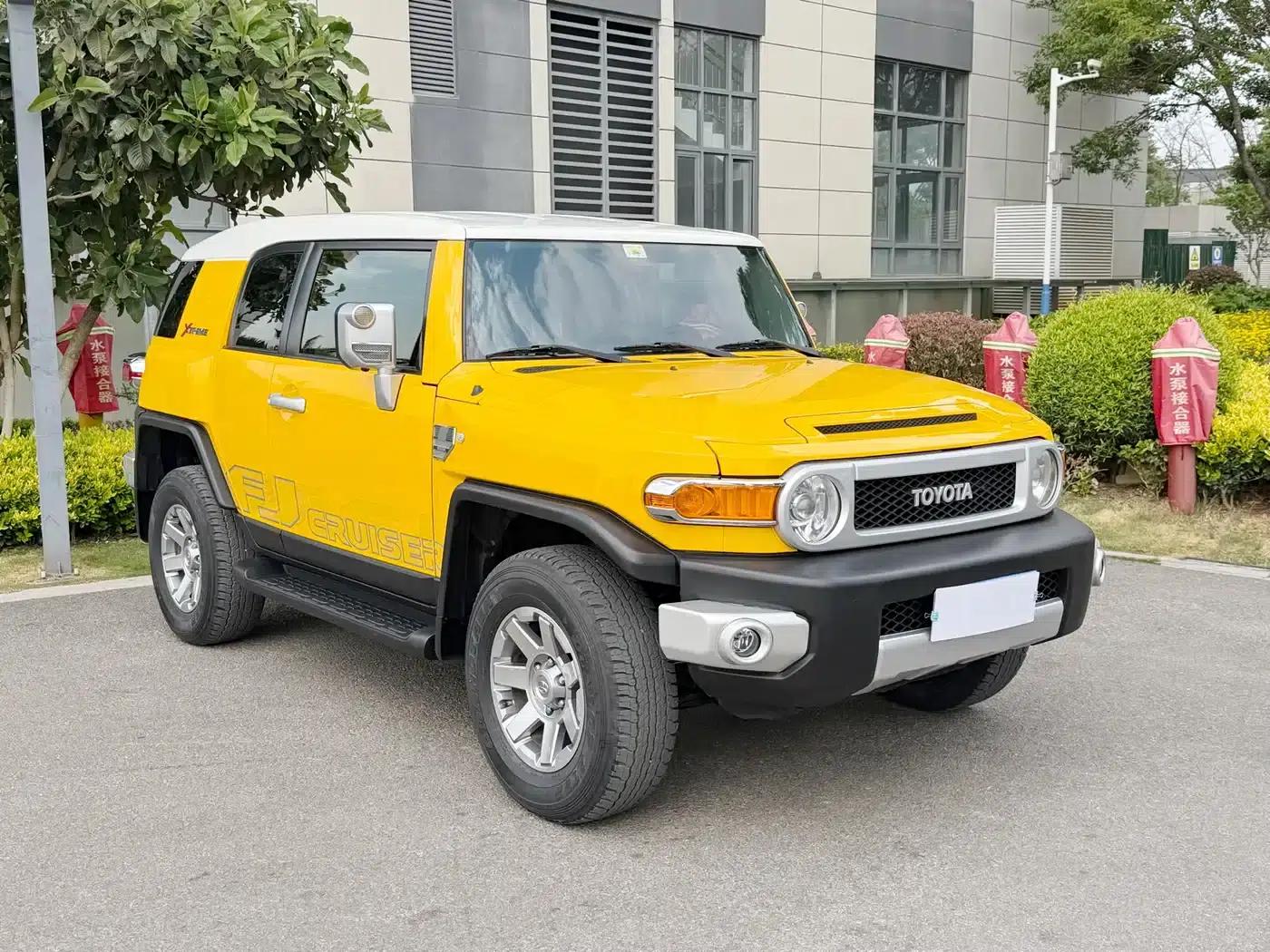 2019 FJ Cruiser 4.0L Automatic — миниатюра 3
