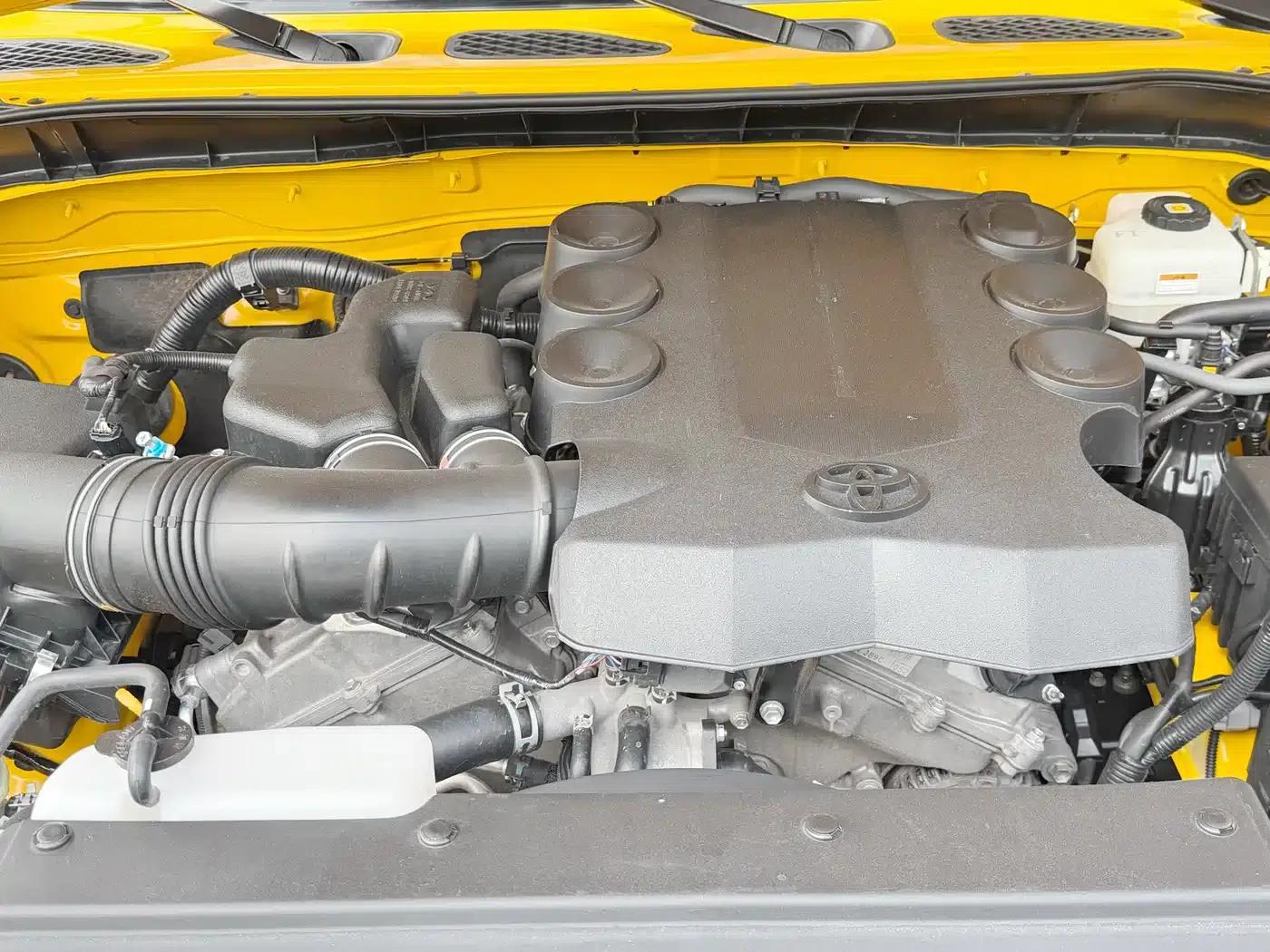 2019 FJ Cruiser 4.0L Automatic — миниатюра 4