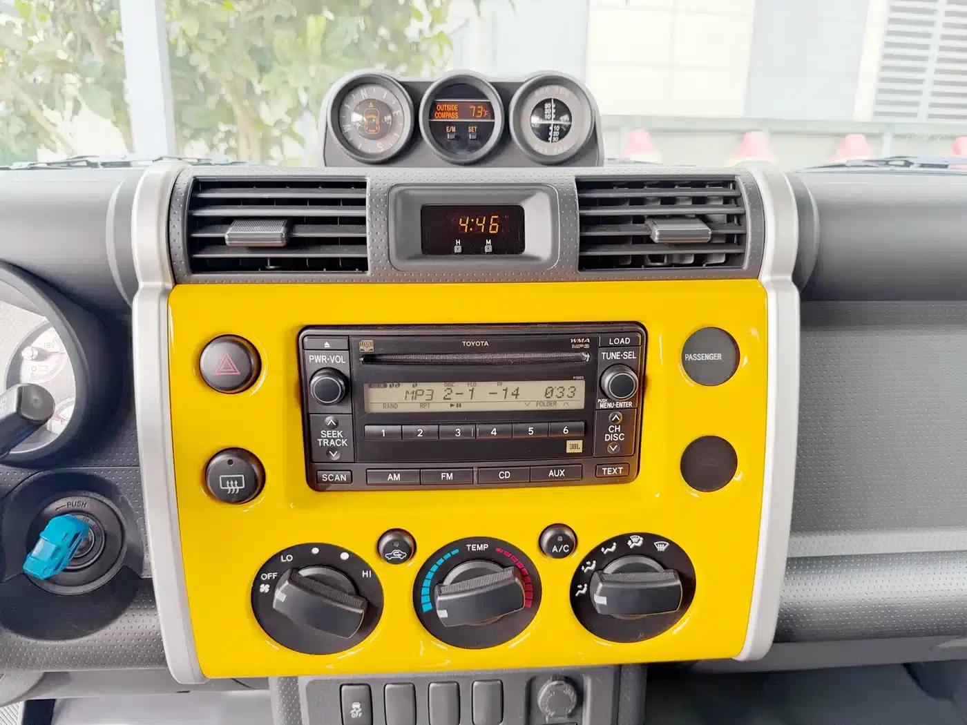 2019 FJ Cruiser 4.0L Automatic — миниатюра 9