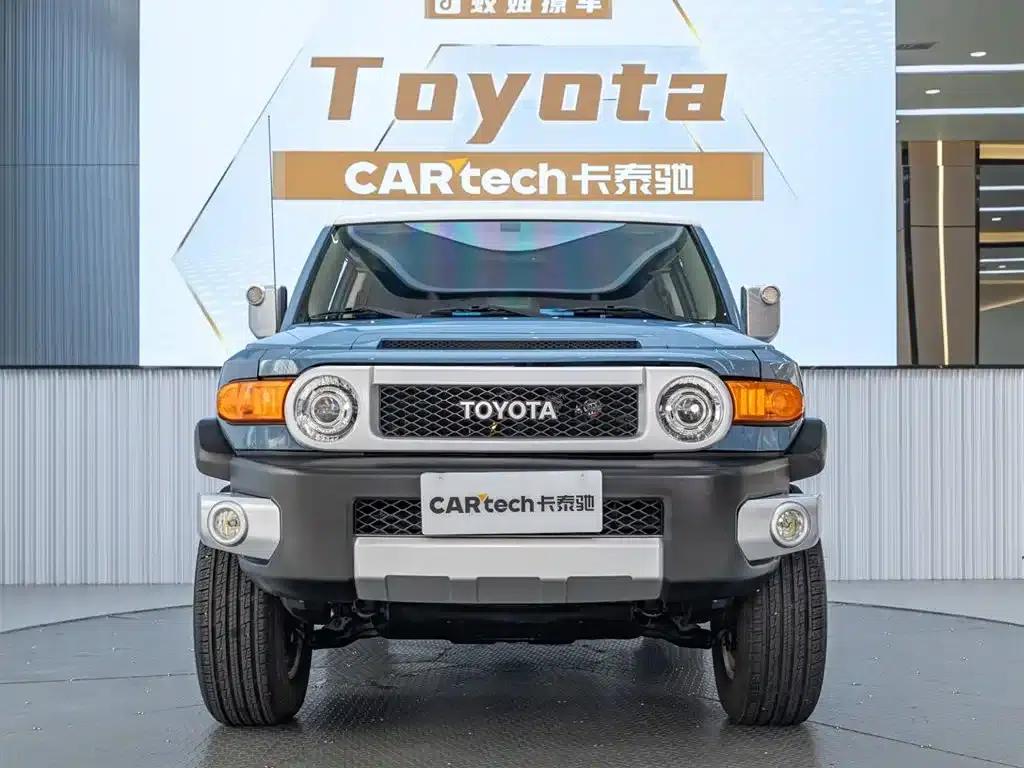 2019 FJ Cruiser 4.0L Automatic — миниатюра 2