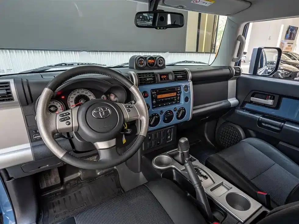 2019 FJ Cruiser 4.0L Automatic — миниатюра 17