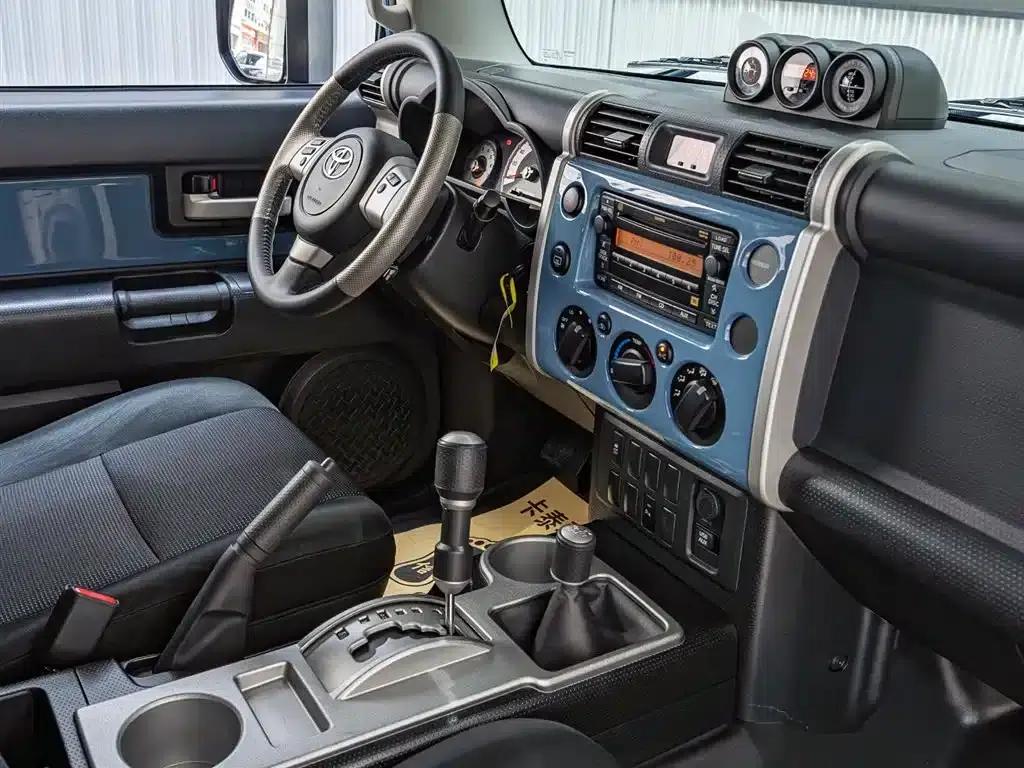 2019 FJ Cruiser 4.0L Automatic — миниатюра 26