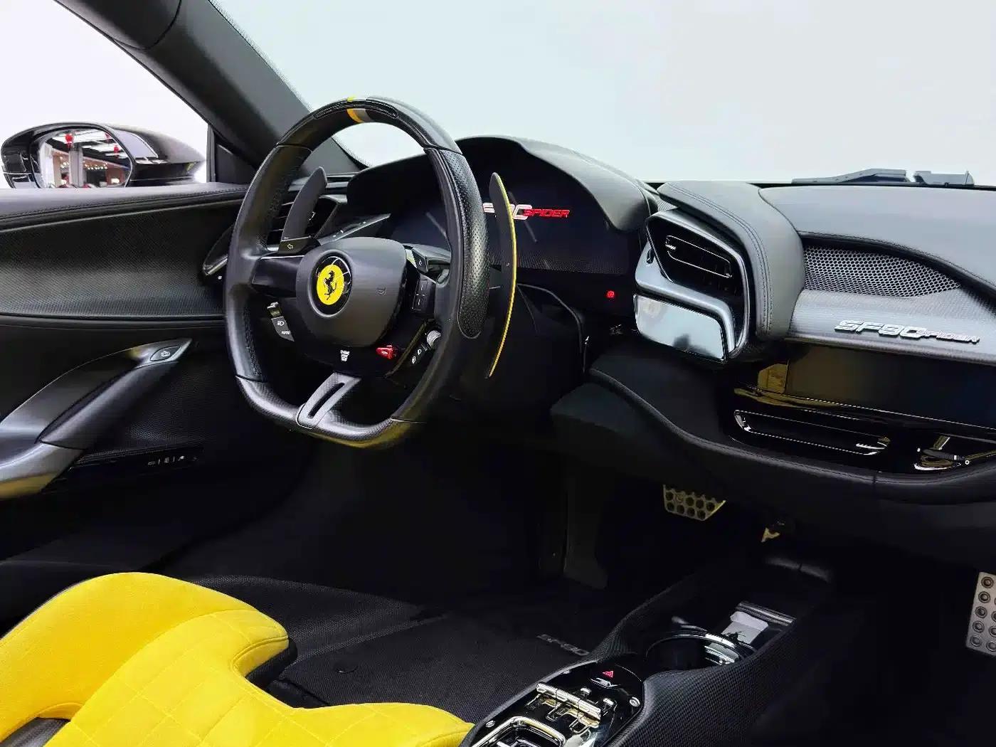 SF90 2021 3.9T V8 Spider — миниатюра 24