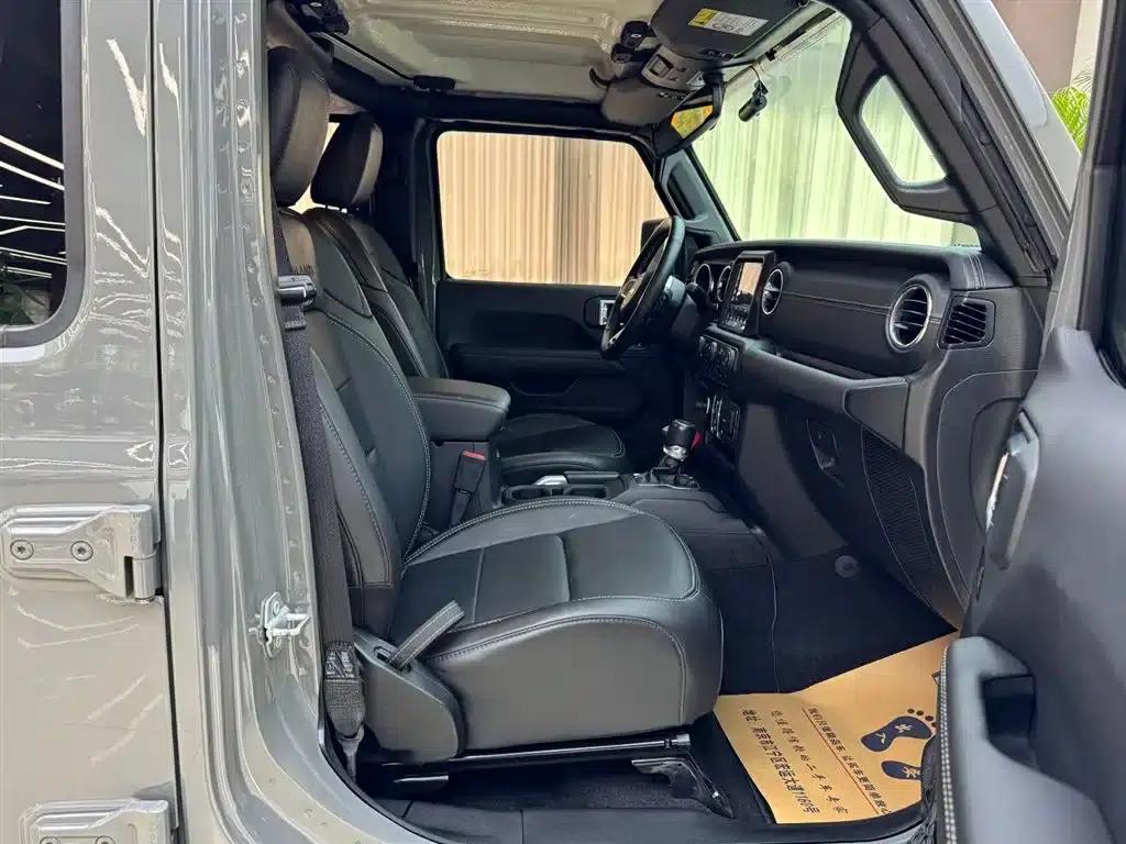 Gladiator 2022 3.6L Canadian Spec — миниатюра 12