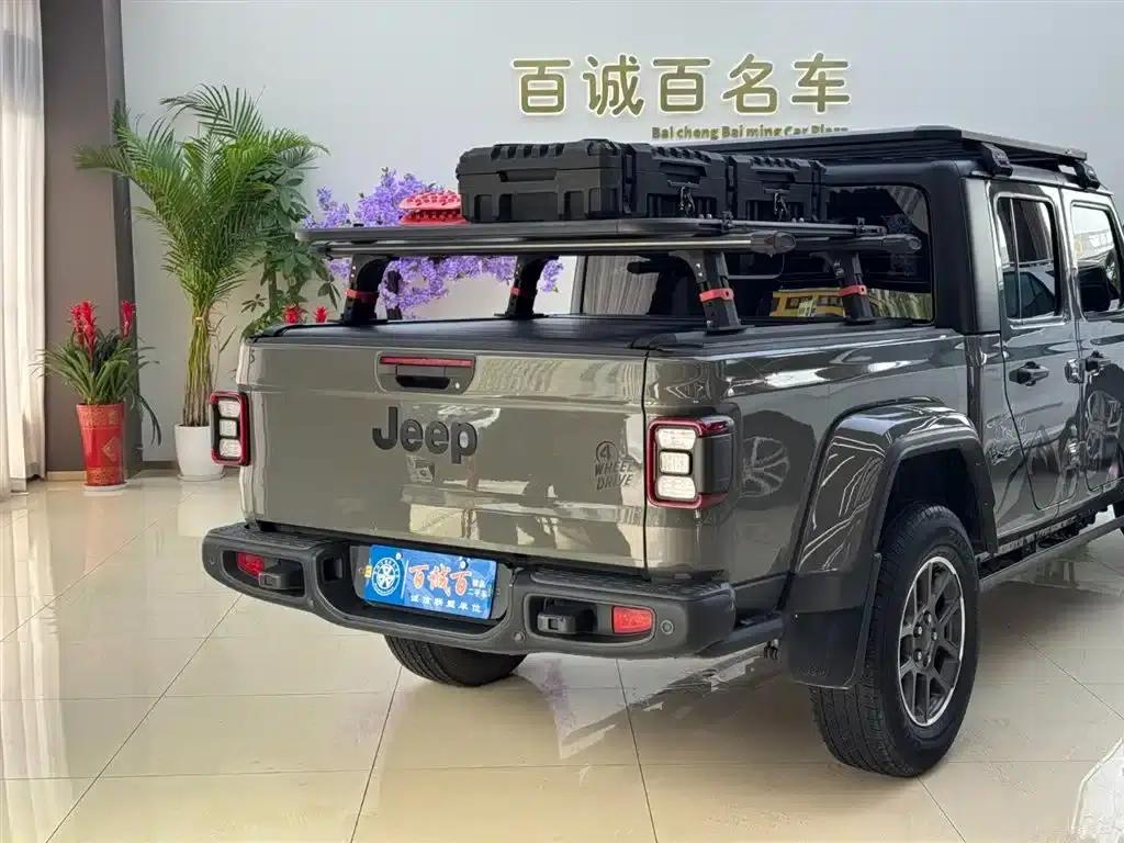 Gladiator 2022 3.6L Canadian Spec — миниатюра 7