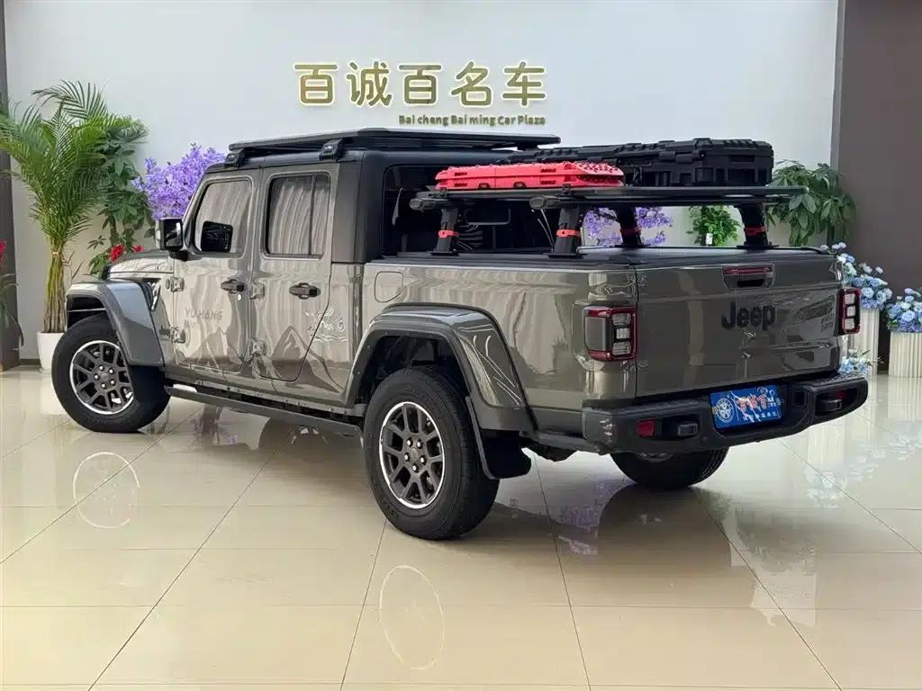 Gladiator 2022 3.6L Canadian Spec — миниатюра 8