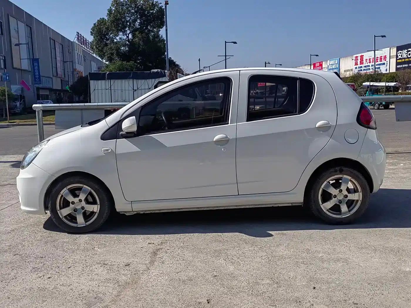 Panda Classic 2011 1.3L Automatic Premium Edition — миниатюра 3