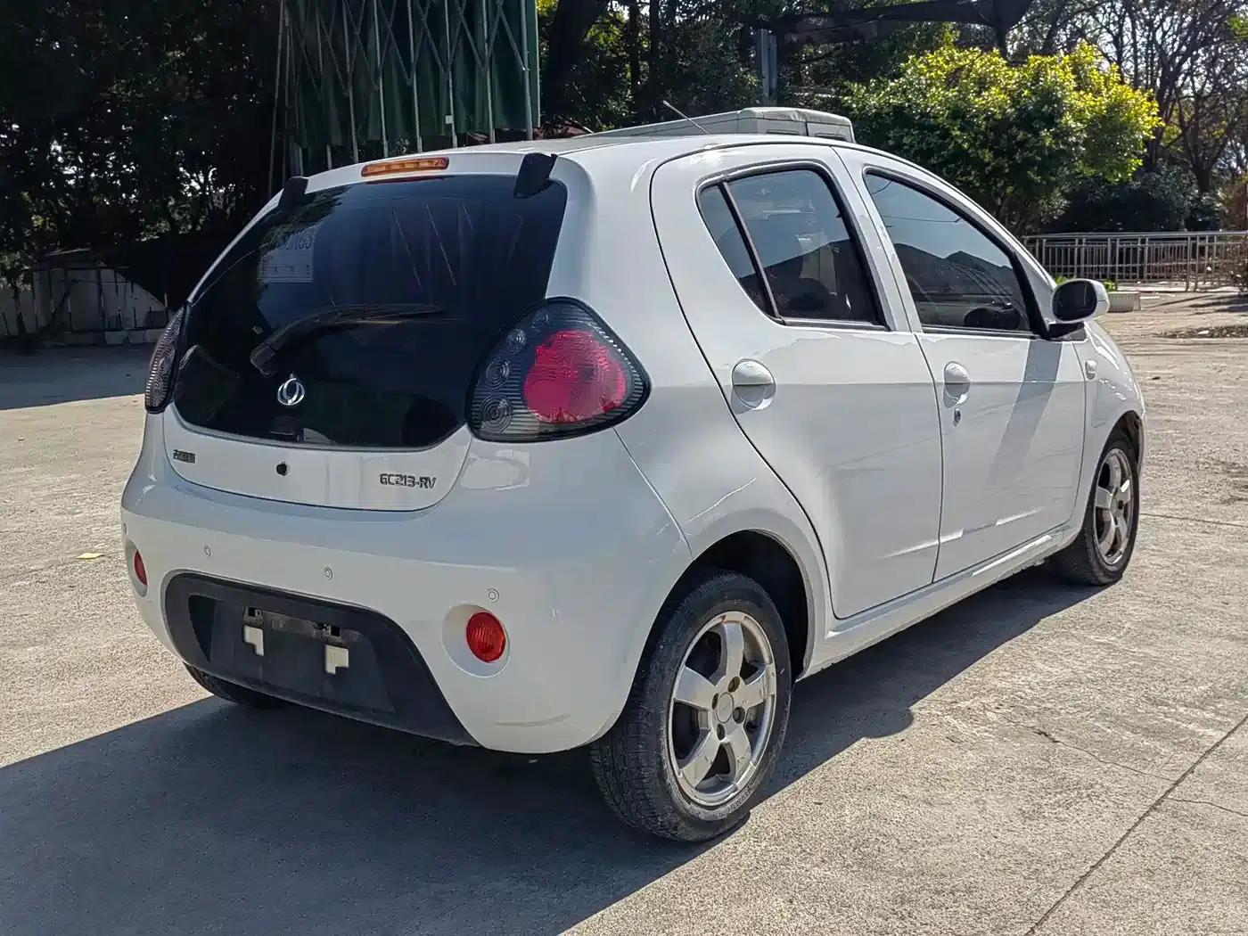 Panda Classic 2011 1.3L Automatic Premium Edition — миниатюра 6