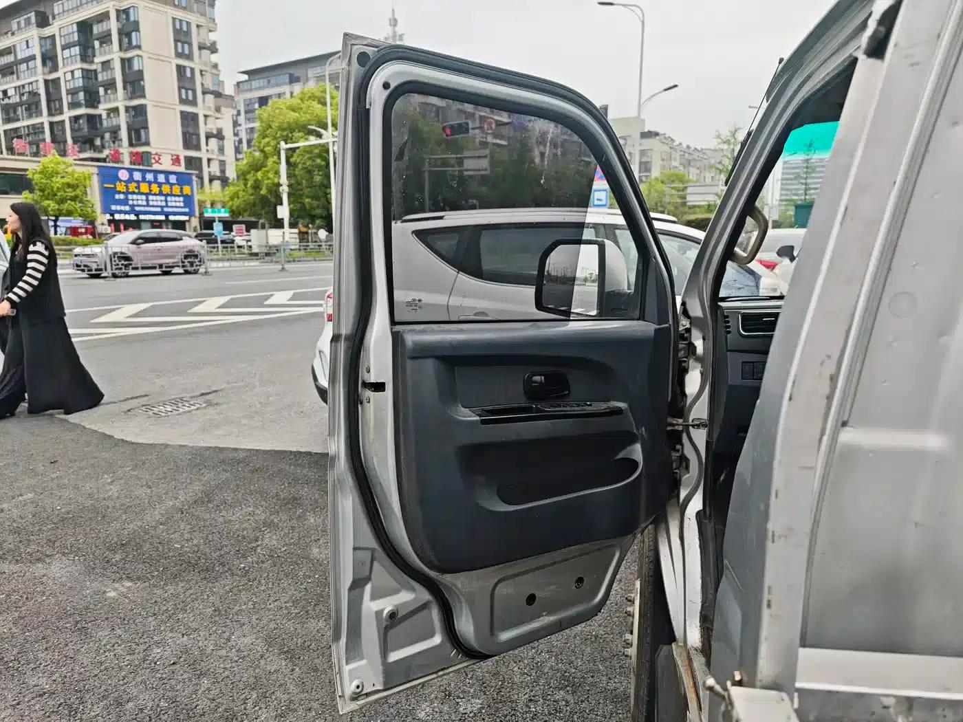 Jinbei T5 2020 Model 1.6L Entrepreneurial Edition, Dual Rear Wheels, 3.6L, National VI Emission Standard, SWD16M — миниатюра 10