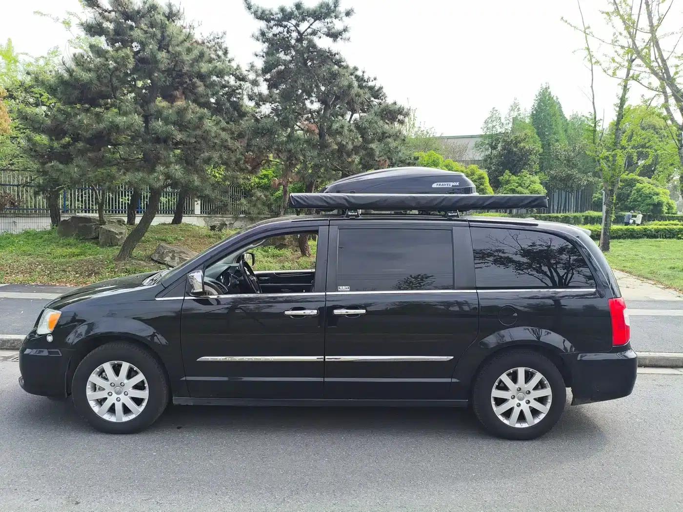 2014 Imported Grand Voyager 3.6L Comfort Edition — миниатюра 3