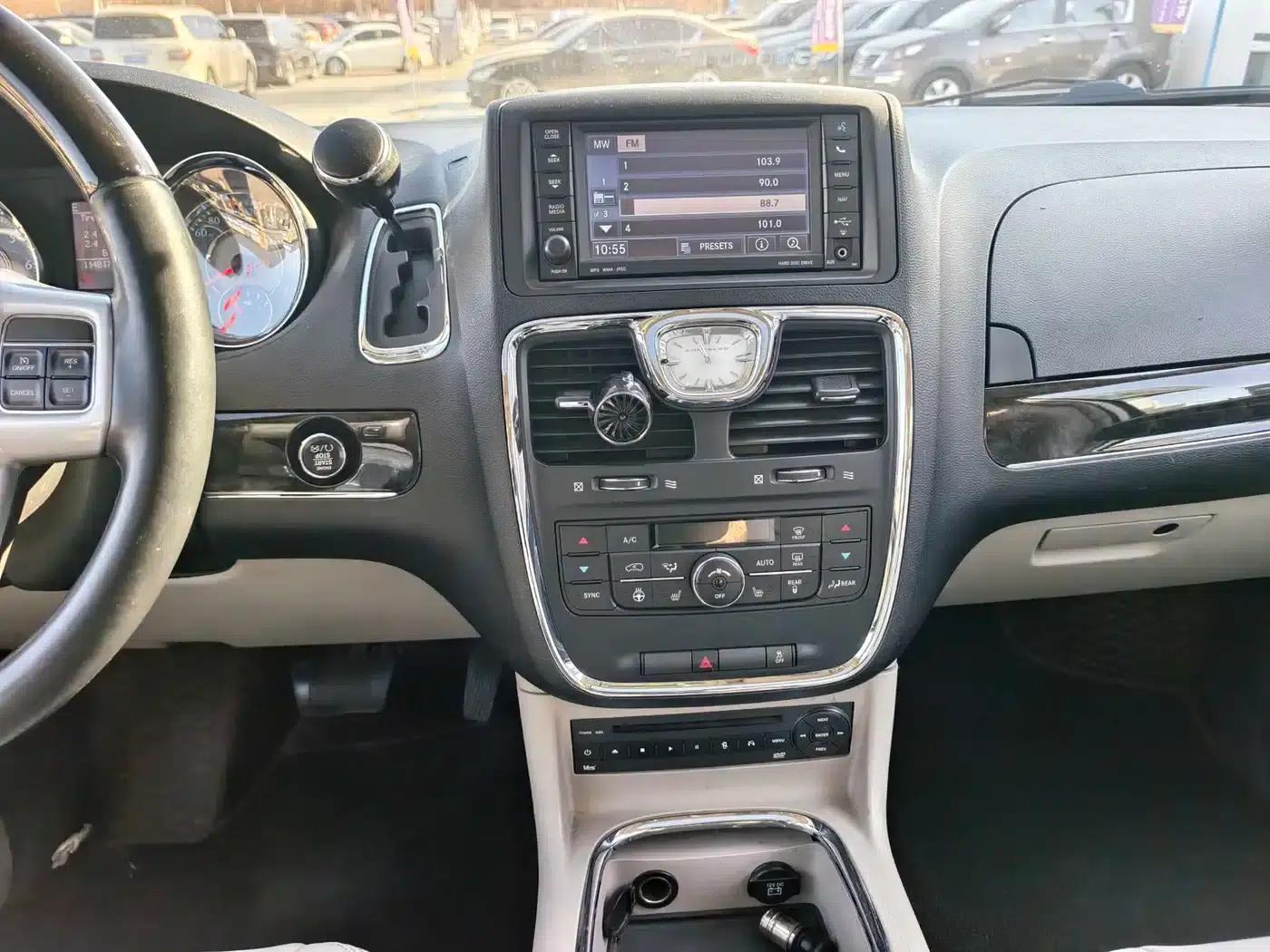 2014 Imported Grand Voyager 3.6L Comfort Edition — миниатюра 12