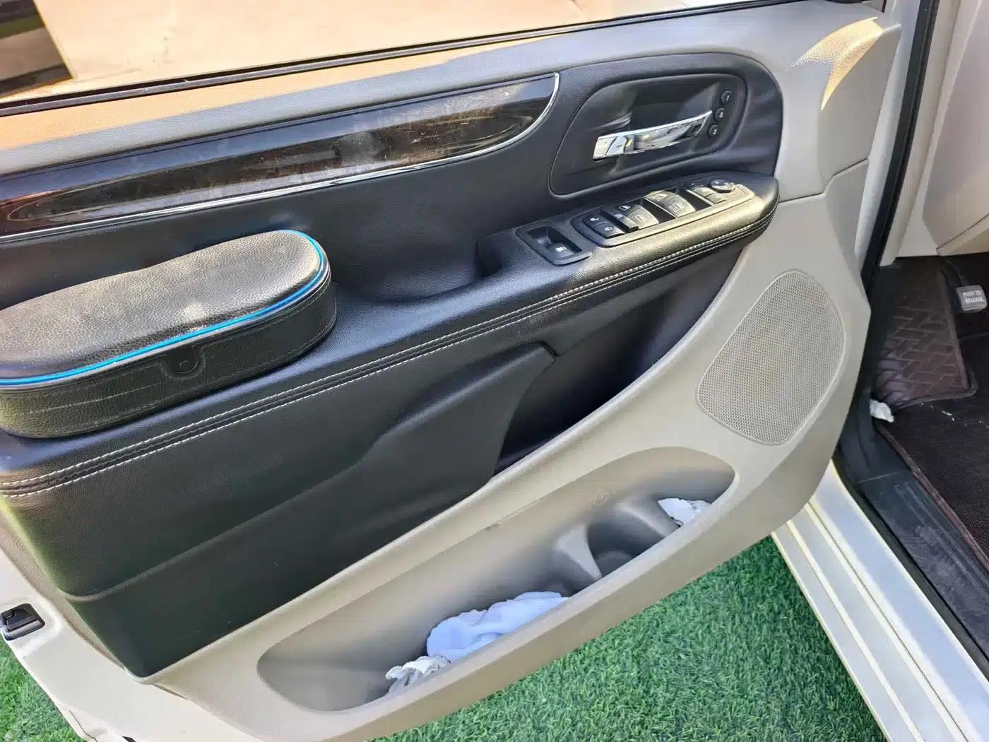 2014 Imported Grand Voyager 3.6L Comfort Edition — миниатюра 9