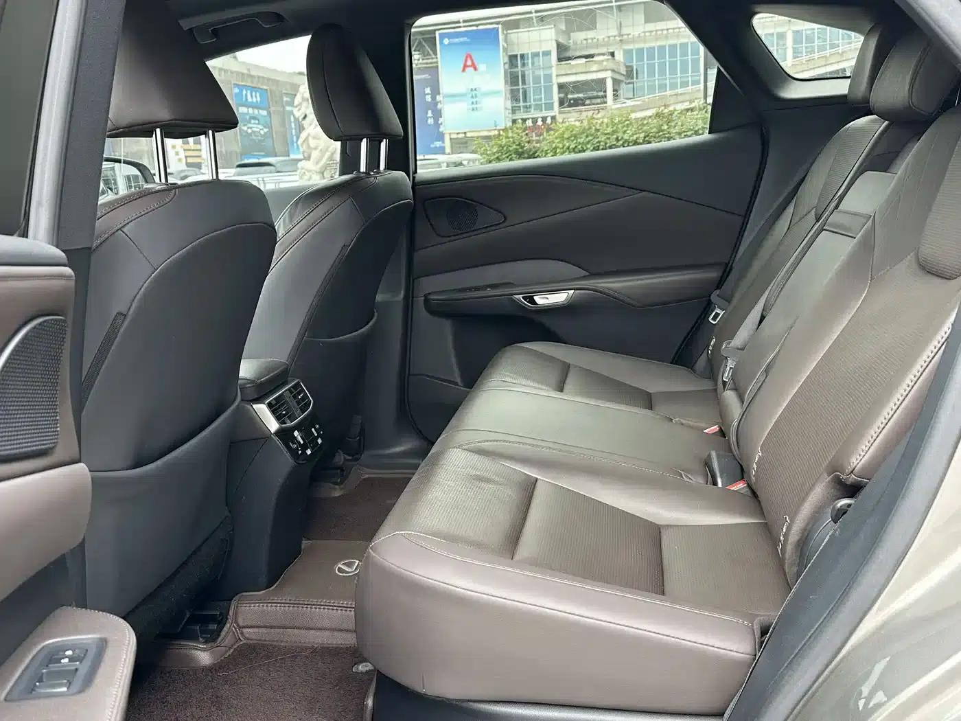 Lexus RX Hybrid 2023 450h+ AWD Enjoy Edition — миниатюра 12