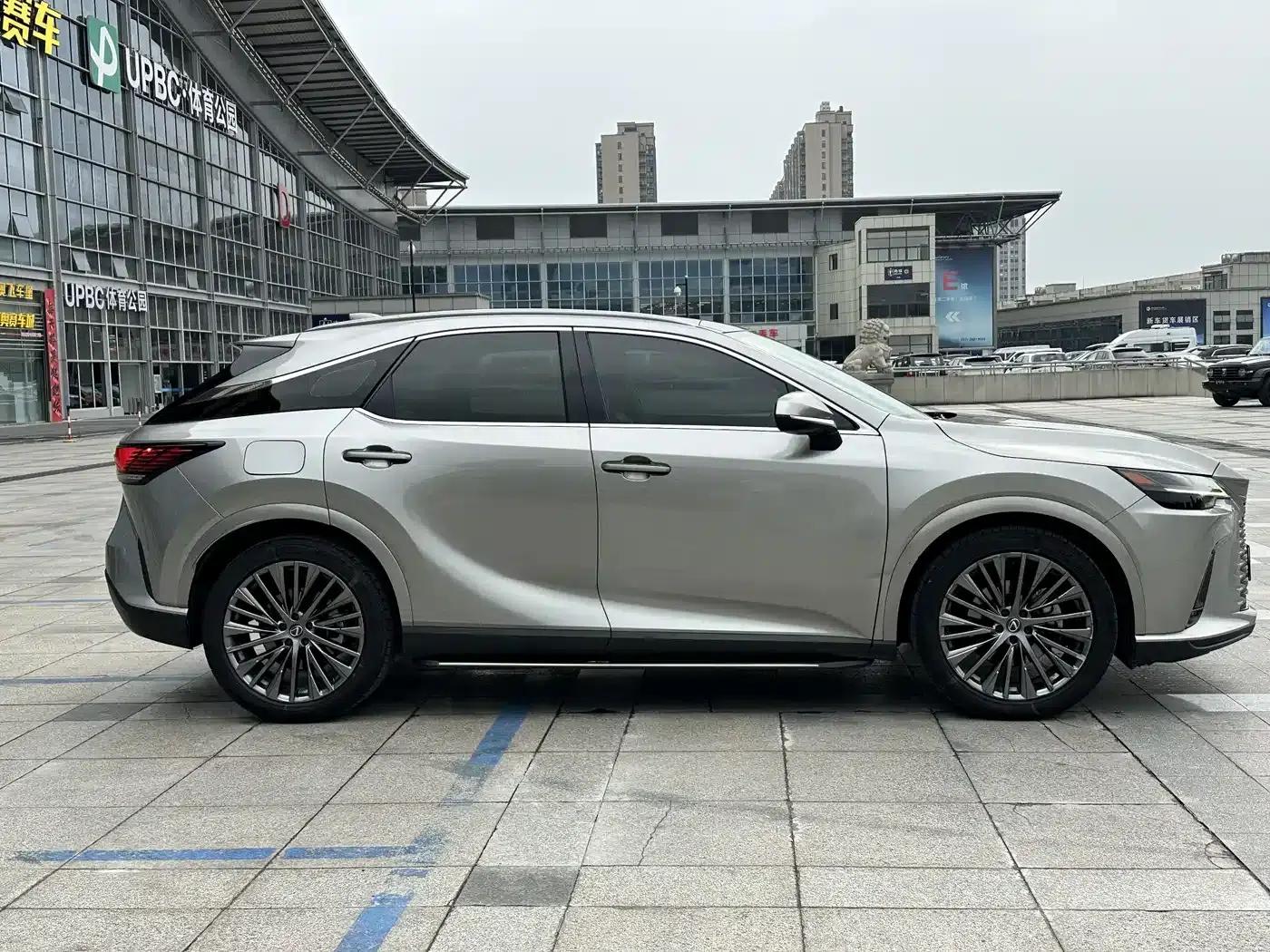 Lexus RX Hybrid 2023 450h+ AWD Enjoy Edition — миниатюра 4
