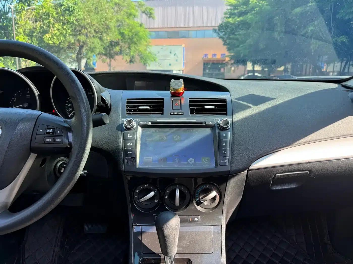 Mazda3 Axela 2015 Sedan 1.6L Automatic Elite — миниатюра 13